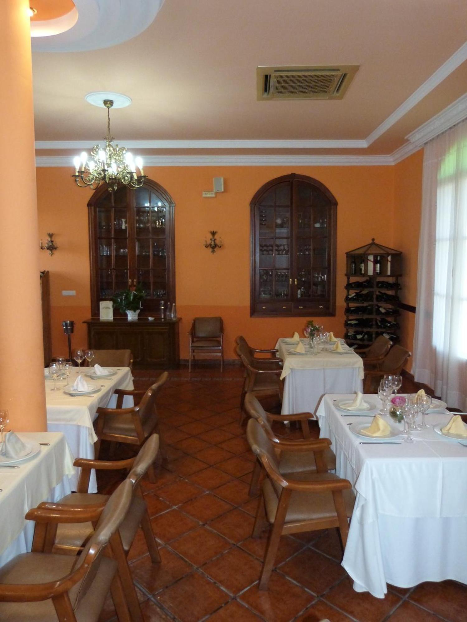 Hostal Restaurante Las Canteras Pedrera Zewnętrze zdjęcie