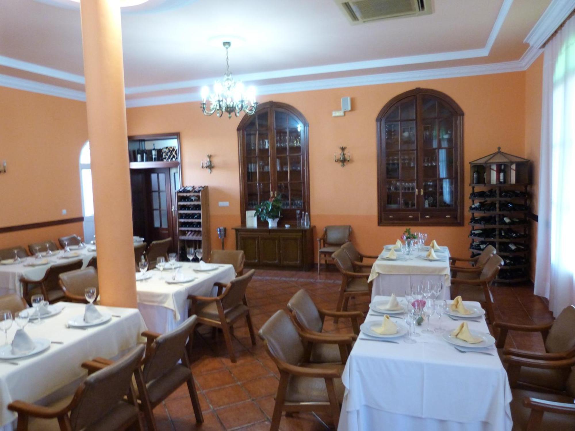 Hostal Restaurante Las Canteras Pedrera Zewnętrze zdjęcie